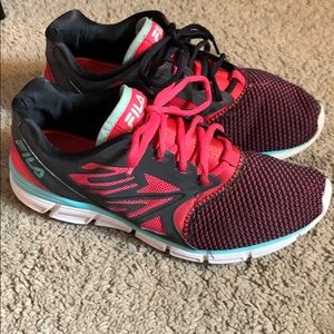 👟 Women’s Fila shoes 👟